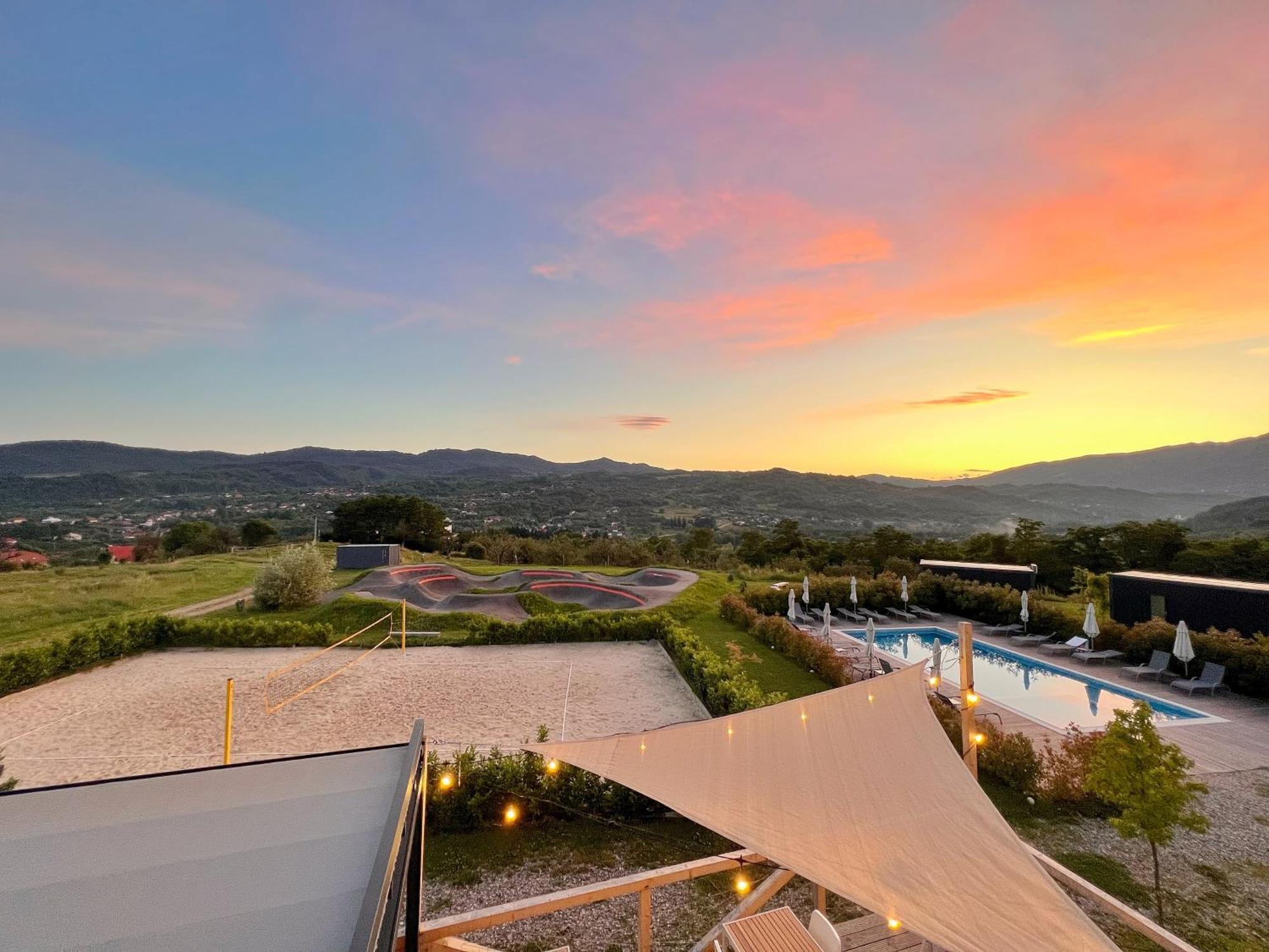 Hotel Flandra Glamping Corbeni Exterior foto